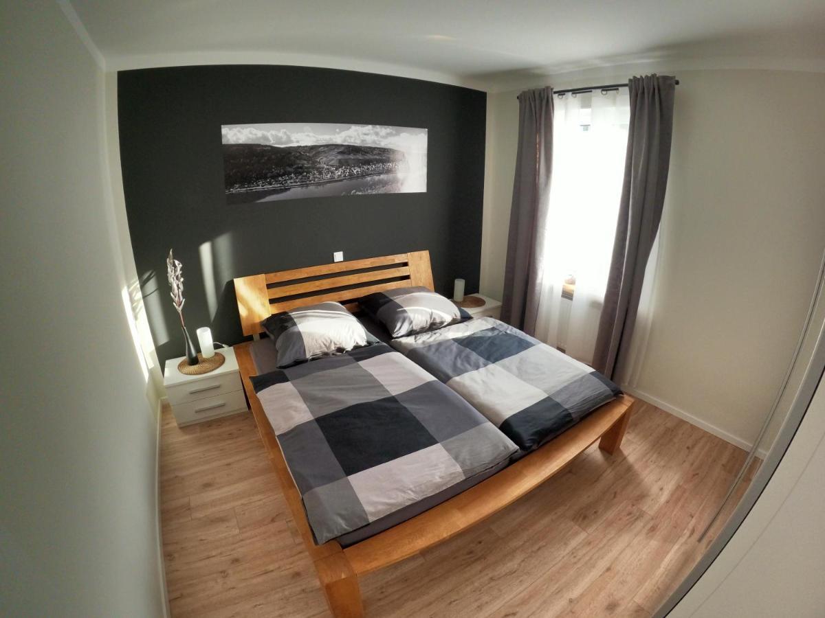 Ferienwohnung Suedkurve Briedel Bagian luar foto